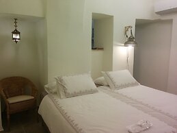 Legatia