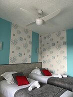 Au Petit Bonheur