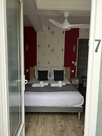Au Petit Bonheur