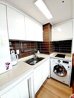 DG HOUSE