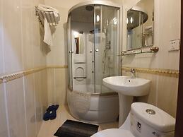 Land Hotel
