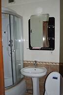 Land Hotel
