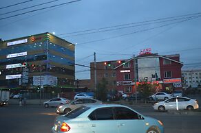 Land Hotel