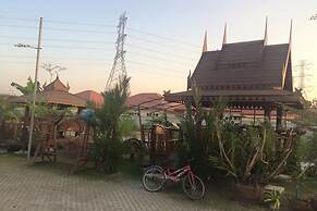 PT House Resort