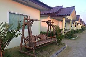 PT House Resort