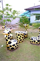 PT House Resort