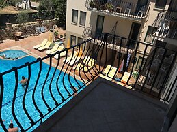 Poppy Apart Hotel
