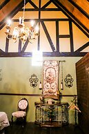 Fernabella's Lodge