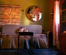 Fernabella's Lodge