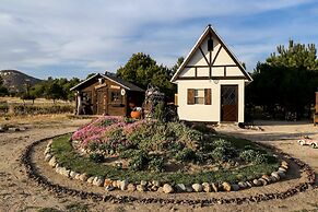 Fernabella's Lodge