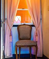 Fernabella's Lodge