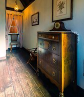 Fernabella's Lodge
