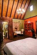 Fernabella's Lodge