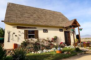 Fernabella's Lodge