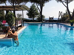 Almanuda Naturist Village