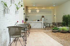 Shunli Hostel