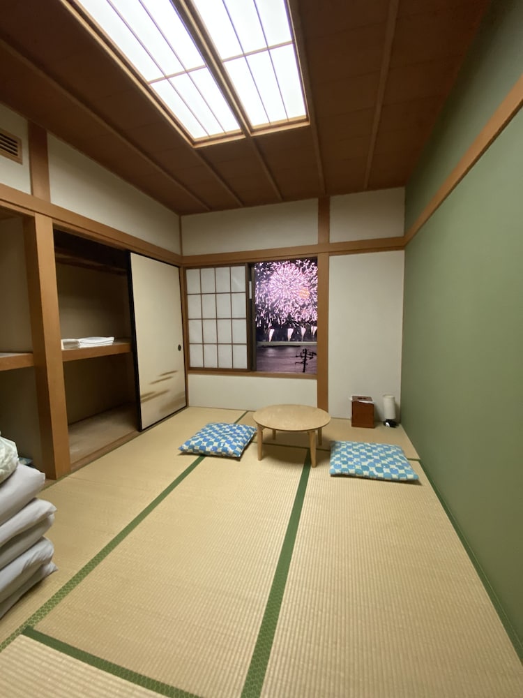 Atami Onsen GUEST HOUSE MEGUMI - Hostel