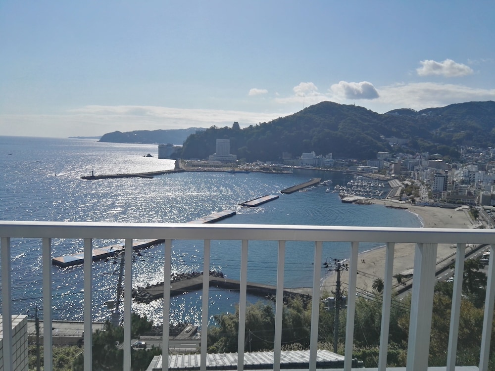 Atami Onsen GUEST HOUSE MEGUMI - Hostel