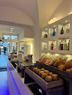 Marina Hotel Charming Rooms