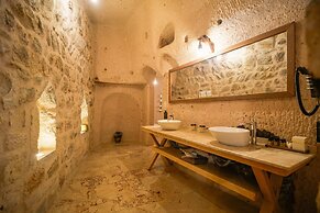 Helike Cave Suites