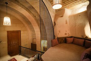 Helike Cave Suites