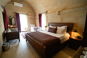 Helike Cave Suites