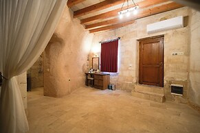 Helike Cave Suites