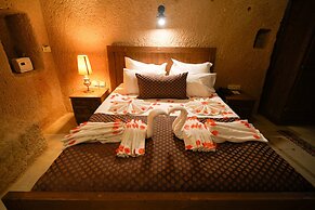 Helike Cave Suites