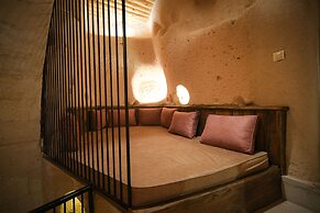 Helike Cave Suites