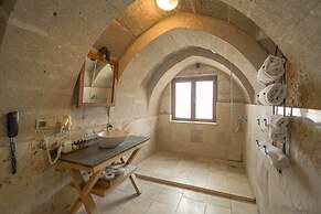 Helike Cave Suites