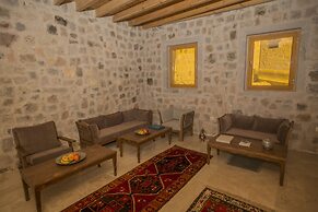 Helike Cave Suites