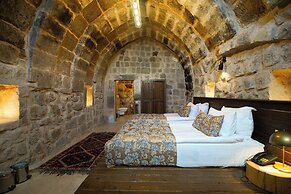 Helike Cave Suites