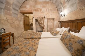 Helike Cave Suites