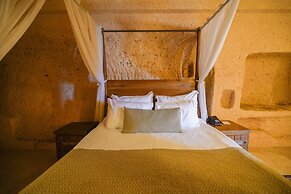 Helike Cave Suites