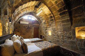 Helike Cave Suites