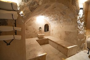 Helike Cave Suites