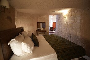 Helike Cave Suites