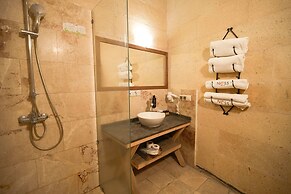 Helike Cave Suites
