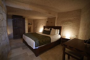 Helike Cave Suites