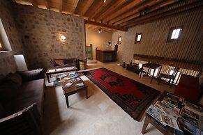Helike Cave Suites