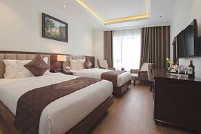 Monarque Hotel