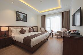 Monarque Hotel