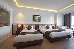 Monarque Hotel