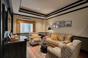 Monarque Hotel