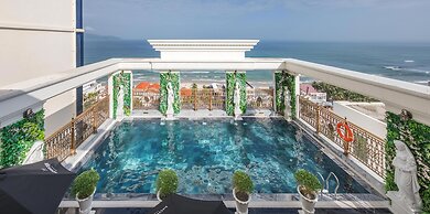 Monarque Hotel