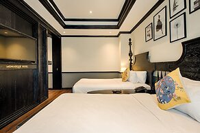 Monarque Hotel