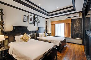 Monarque Hotel