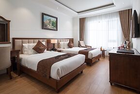 Monarque Hotel