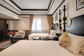 Monarque Hotel