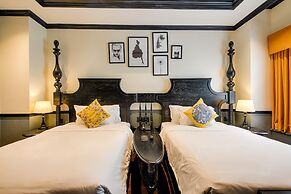 Monarque Hotel